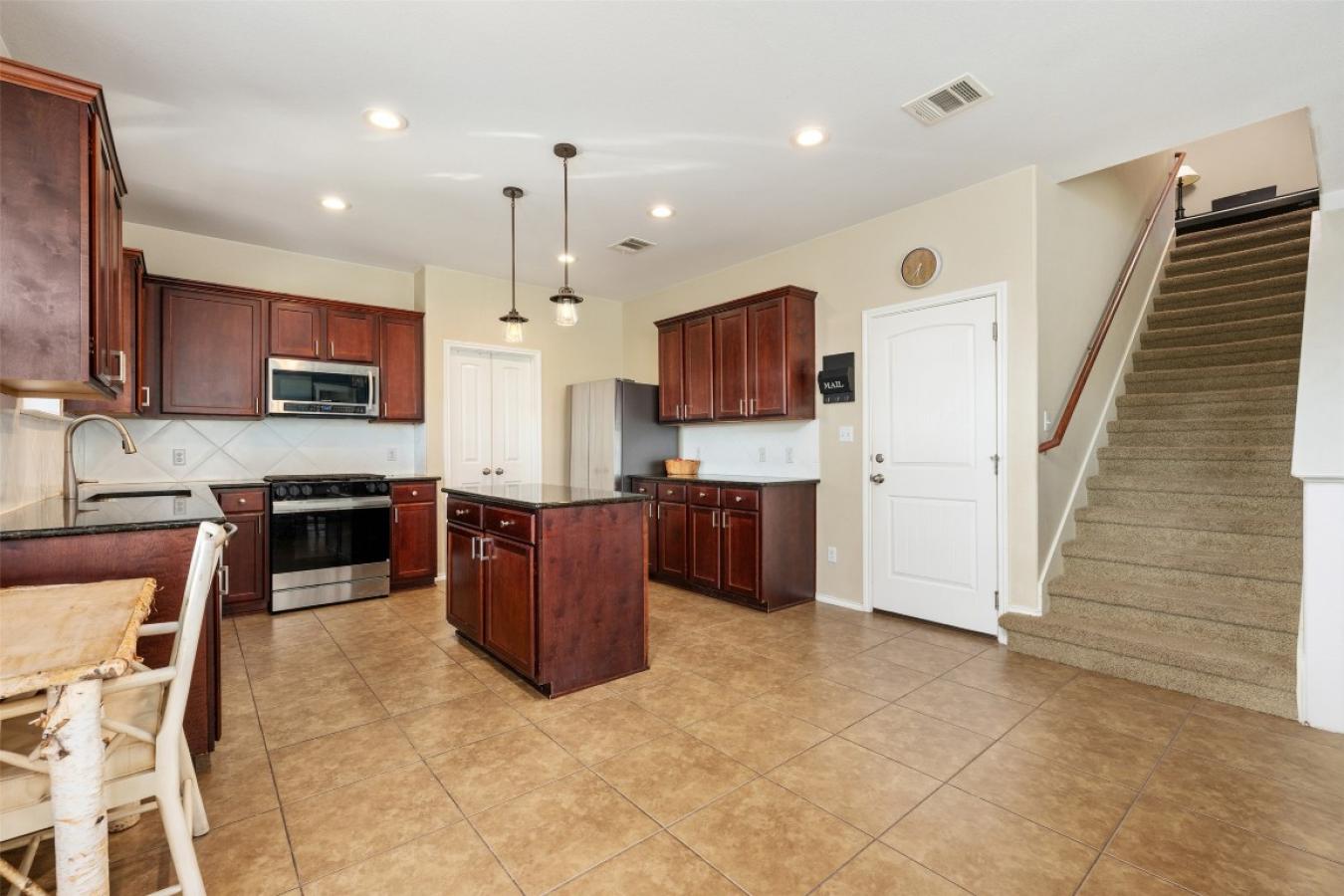 Austin, Texas, 78737, United States, 4 Bedrooms Bedrooms, ,2 BathroomsBathrooms,Residential,For Sale,1824384