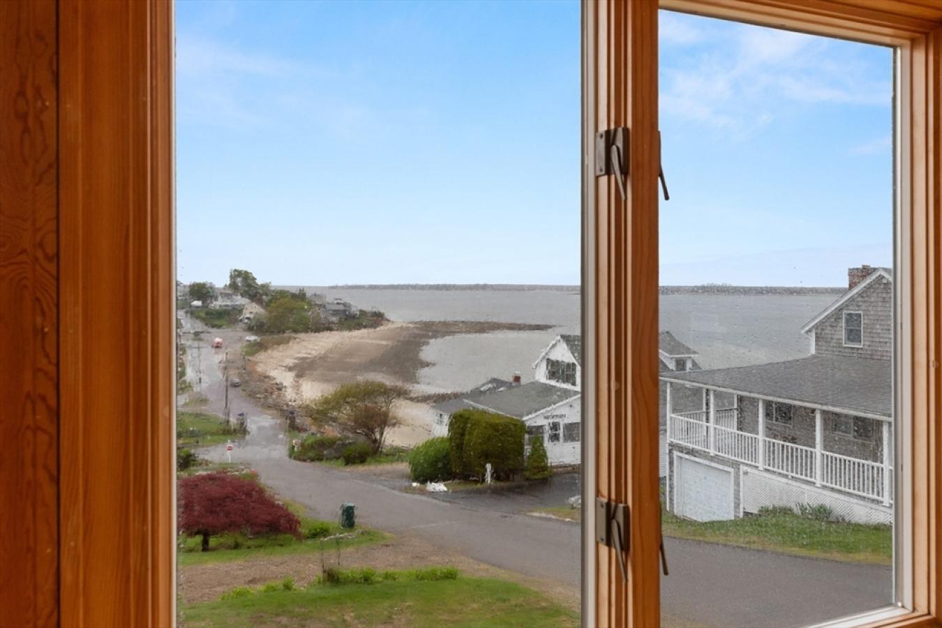 Ipswich, Essex, 01938, United States, 2 Bedrooms Bedrooms, ,1 BathroomBathrooms,Residential,For Sale,1824373