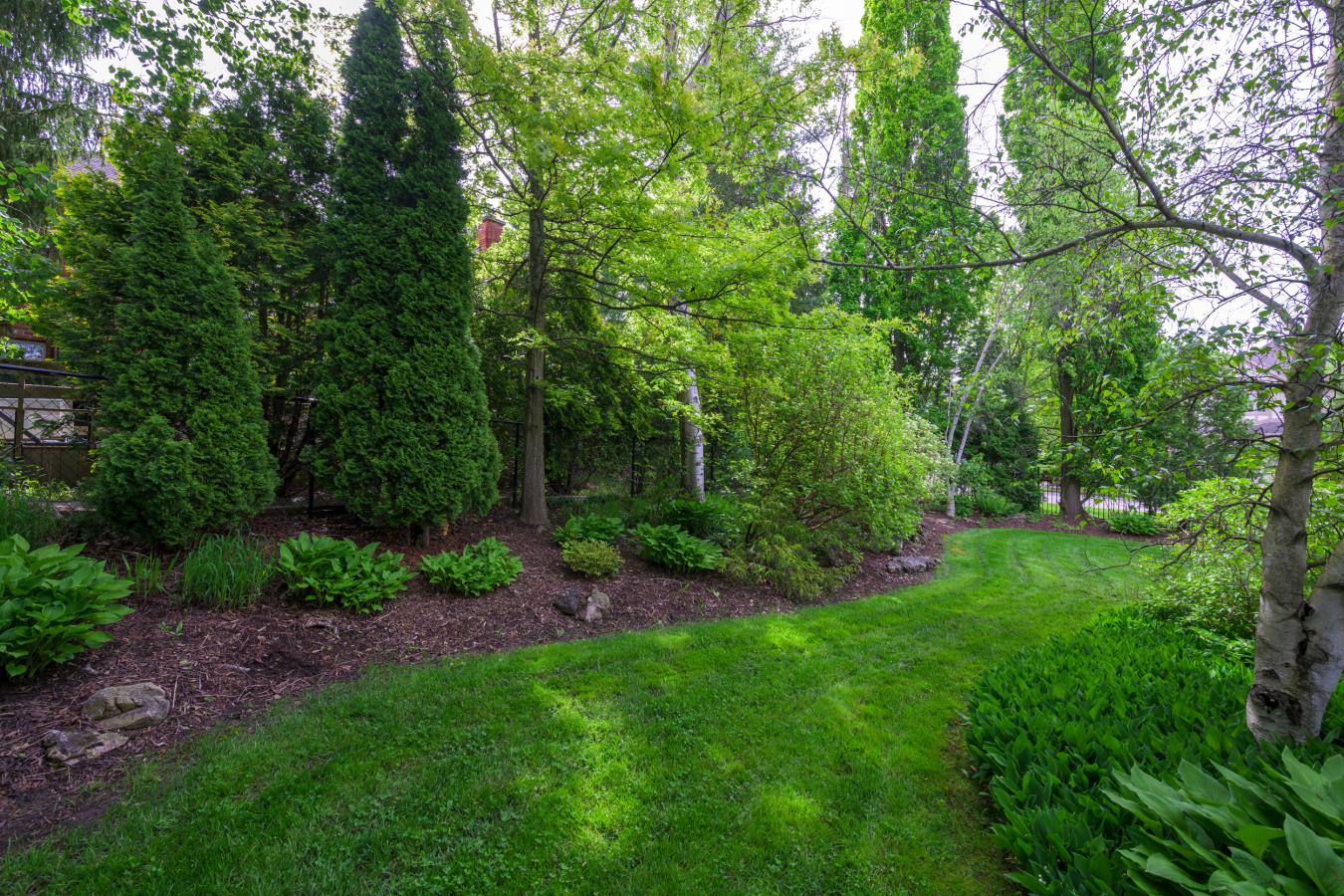 London, ON, N6G 4W5, Canada, 4 Bedrooms Bedrooms, ,3 BathroomsBathrooms,Residential,For Sale,1811559