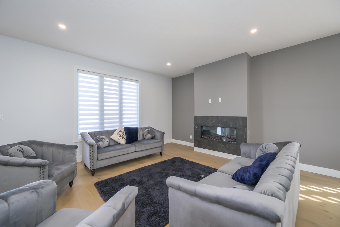 Dutton/dunwich, ON, N0L 1J0, Canada, 4 Bedrooms Bedrooms, ,4 BathroomsBathrooms,Residential,For Sale,1811558