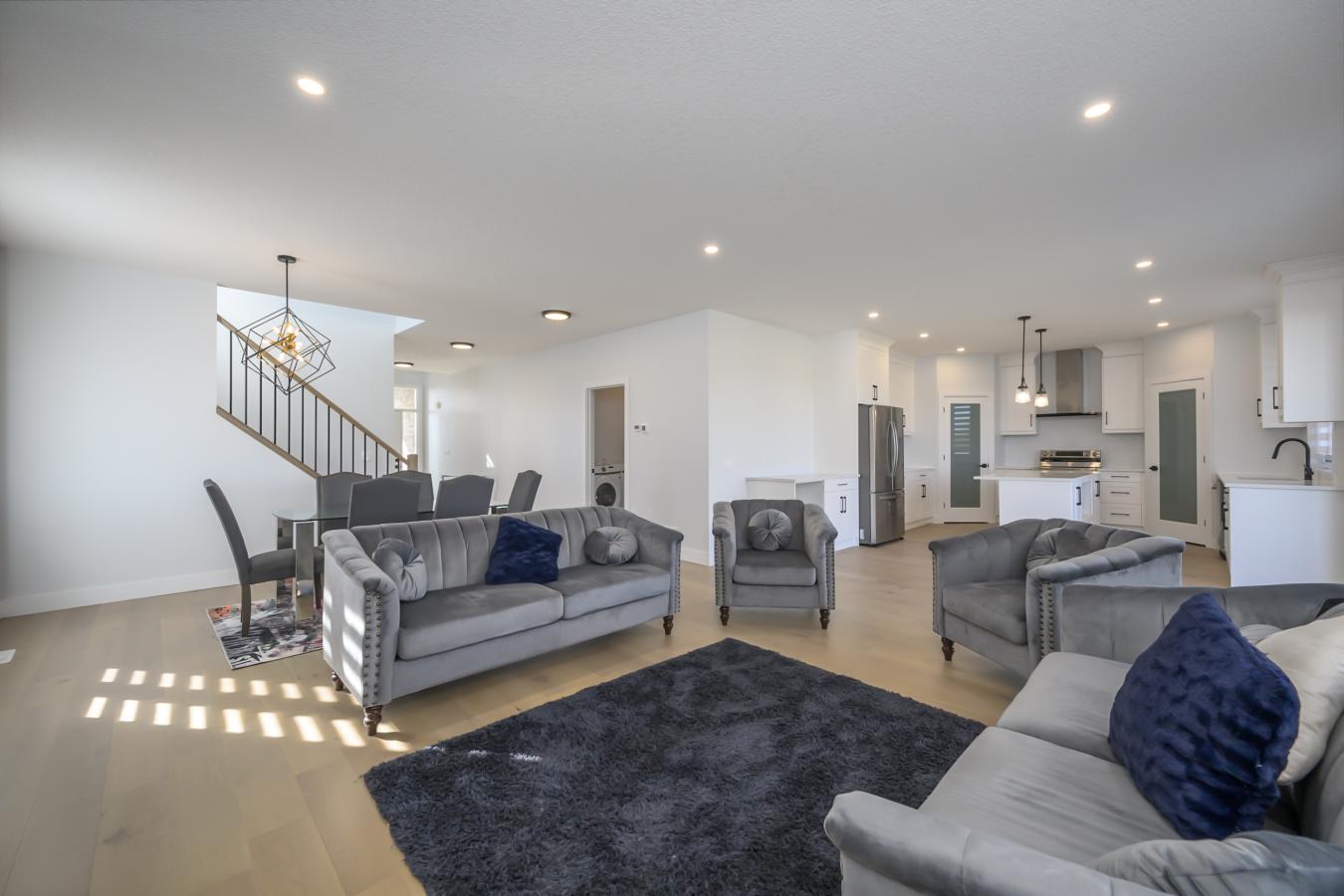 Dutton/dunwich, ON, N0L 1J0, Canada, 4 Bedrooms Bedrooms, ,4 BathroomsBathrooms,Residential,For Sale,1811558