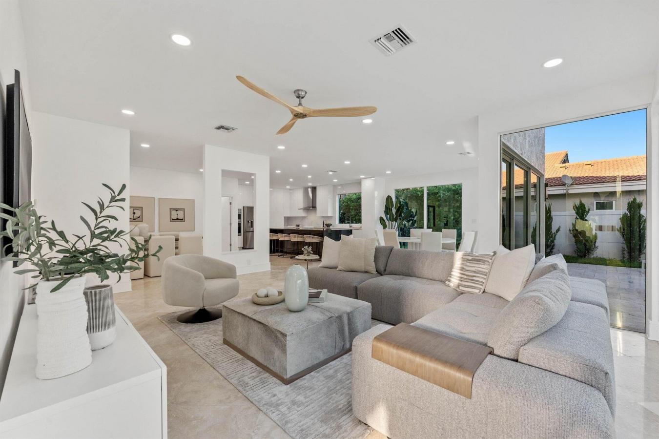 Boca Raton, Florida, 33434, United States, 5 Bedrooms Bedrooms, ,4 BathroomsBathrooms,Residential,For Sale,1824371