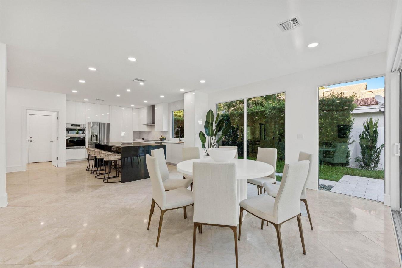 Boca Raton, Florida, 33434, United States, 5 Bedrooms Bedrooms, ,4 BathroomsBathrooms,Residential,For Sale,1824371
