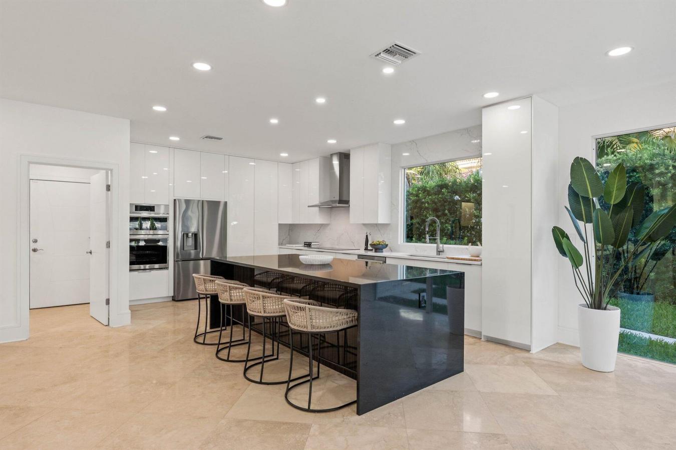 Boca Raton, Florida, 33434, United States, 5 Bedrooms Bedrooms, ,4 BathroomsBathrooms,Residential,For Sale,1824371