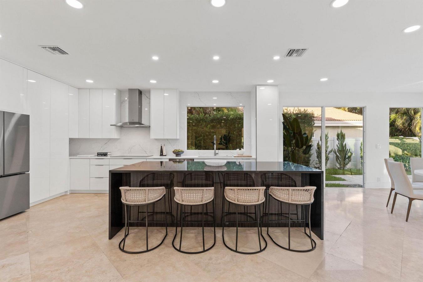 Boca Raton, Florida, 33434, United States, 5 Bedrooms Bedrooms, ,4 BathroomsBathrooms,Residential,For Sale,1824371