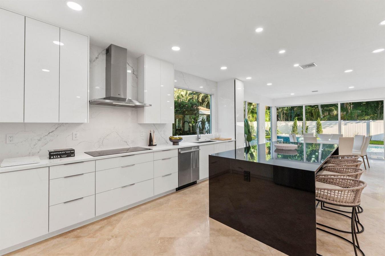 Boca Raton, Florida, 33434, United States, 5 Bedrooms Bedrooms, ,4 BathroomsBathrooms,Residential,For Sale,1824371