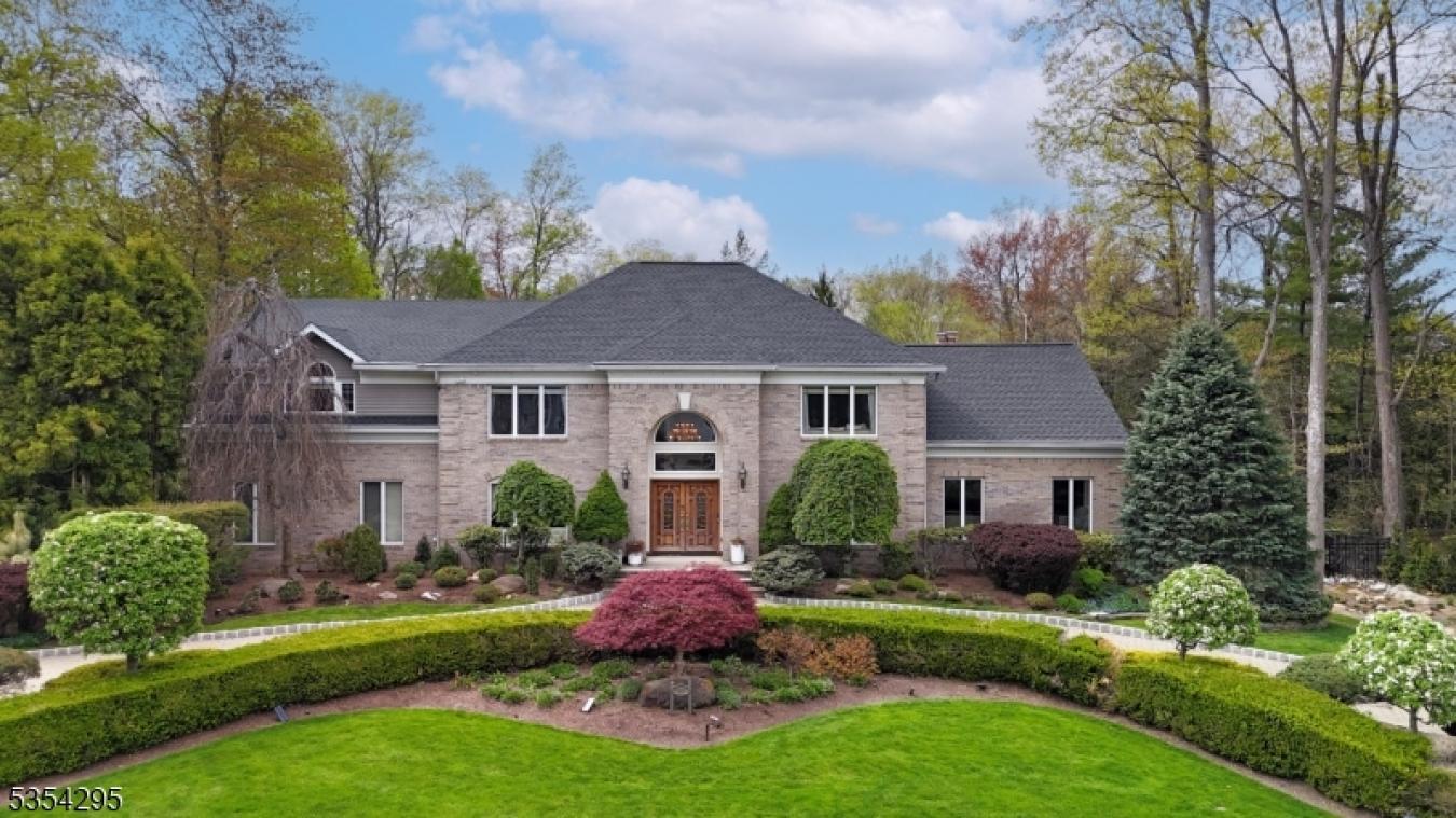 Mahwah Twp., Bergen, 07430, United States, 6 Bedrooms Bedrooms, ,6 BathroomsBathrooms,Residential,For Sale,1824366