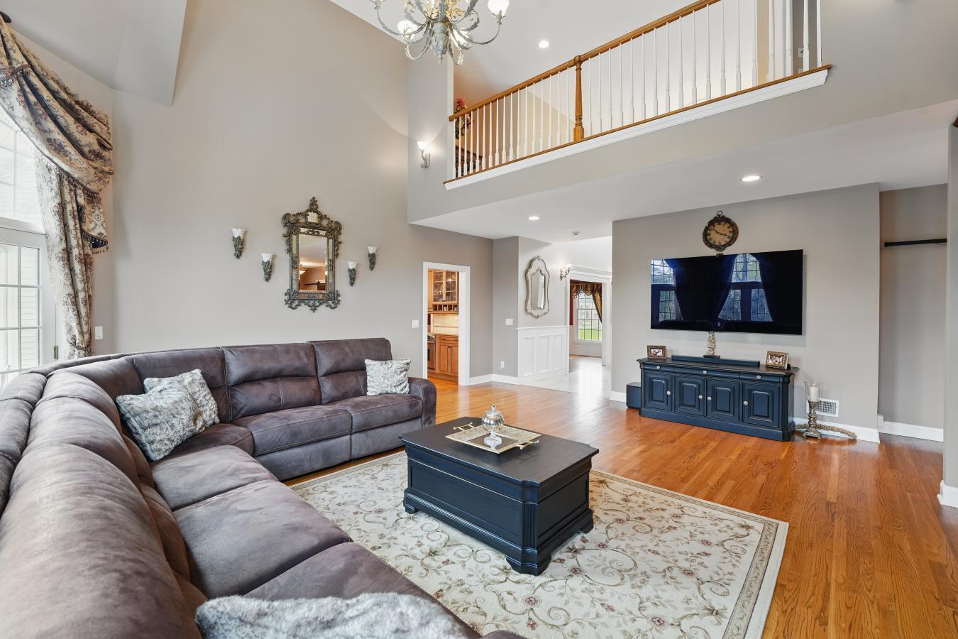 Mahwah, New Jersey, 07430, United States, 5 Bedrooms Bedrooms, ,3 BathroomsBathrooms,Residential,For Sale,1824365