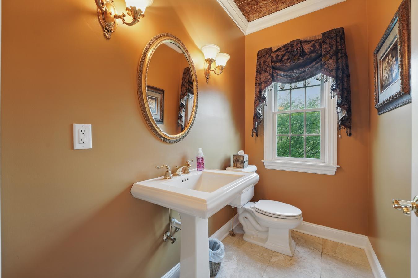 Mahwah, New Jersey, 07430, United States, 5 Bedrooms Bedrooms, ,3 BathroomsBathrooms,Residential,For Sale,1824365