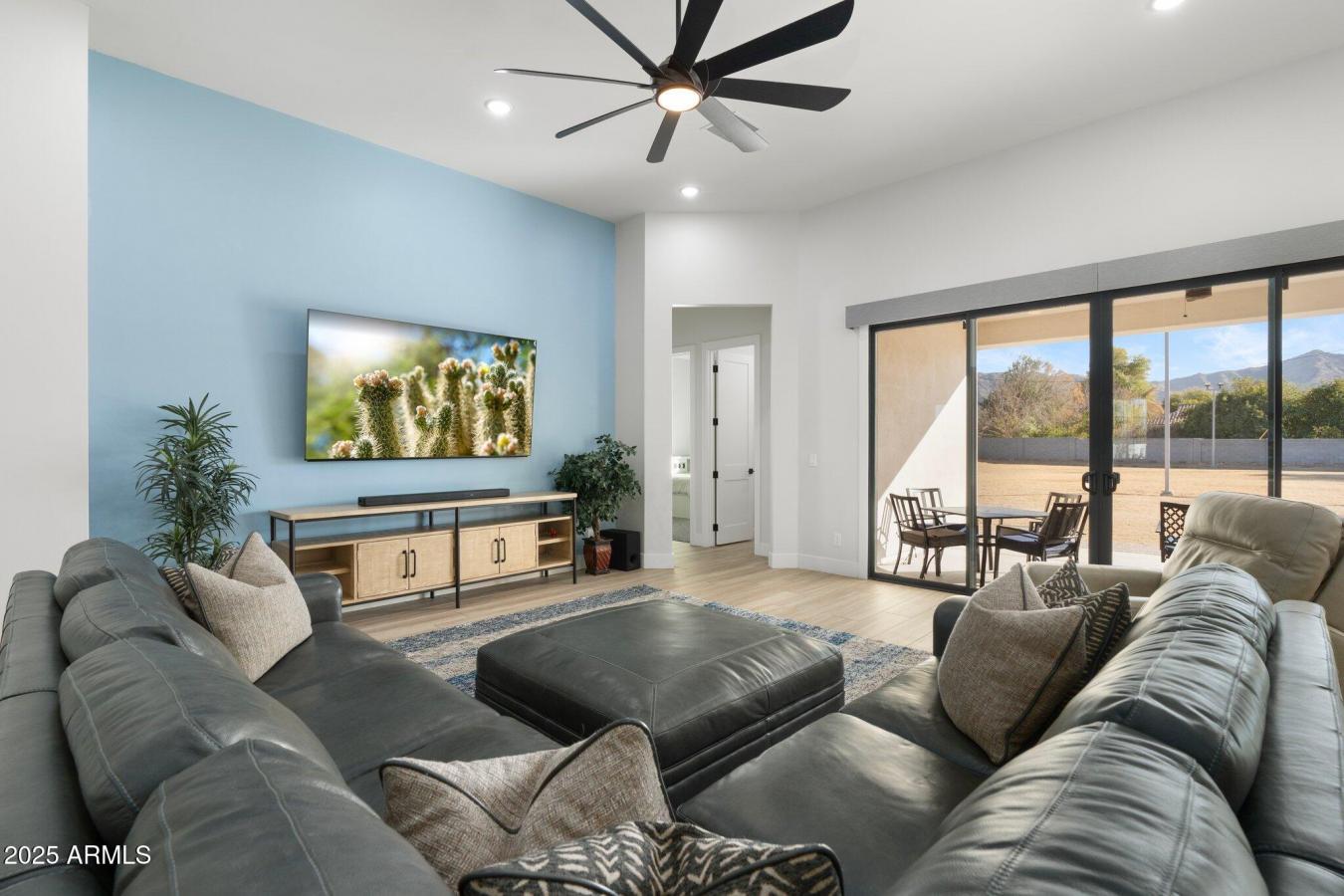 Laveen, Arizona, 85339, United States, 4 Bedrooms Bedrooms, ,3 BathroomsBathrooms,Residential,For Sale,1824364