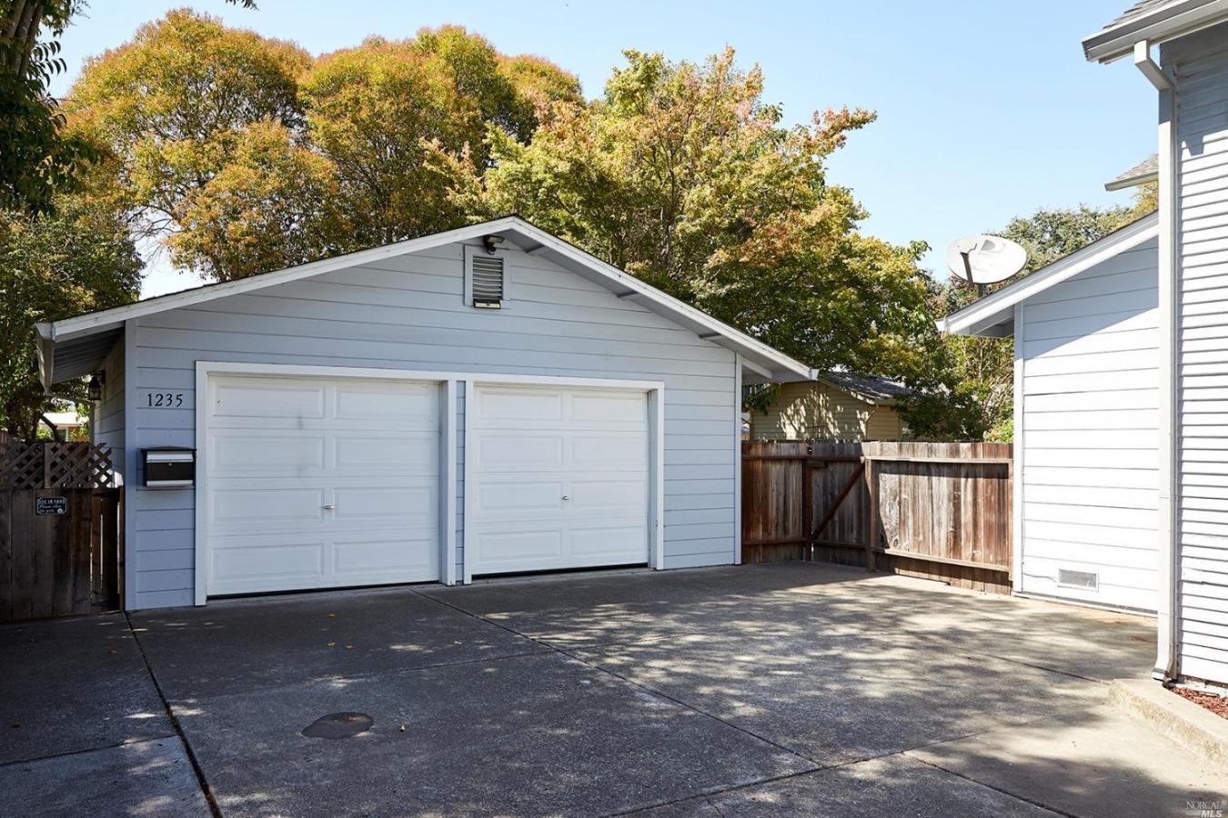 Santa Rosa, California, 95404, United States, 4 Bedrooms Bedrooms, ,2 BathroomsBathrooms,Residential,For Sale,1824360