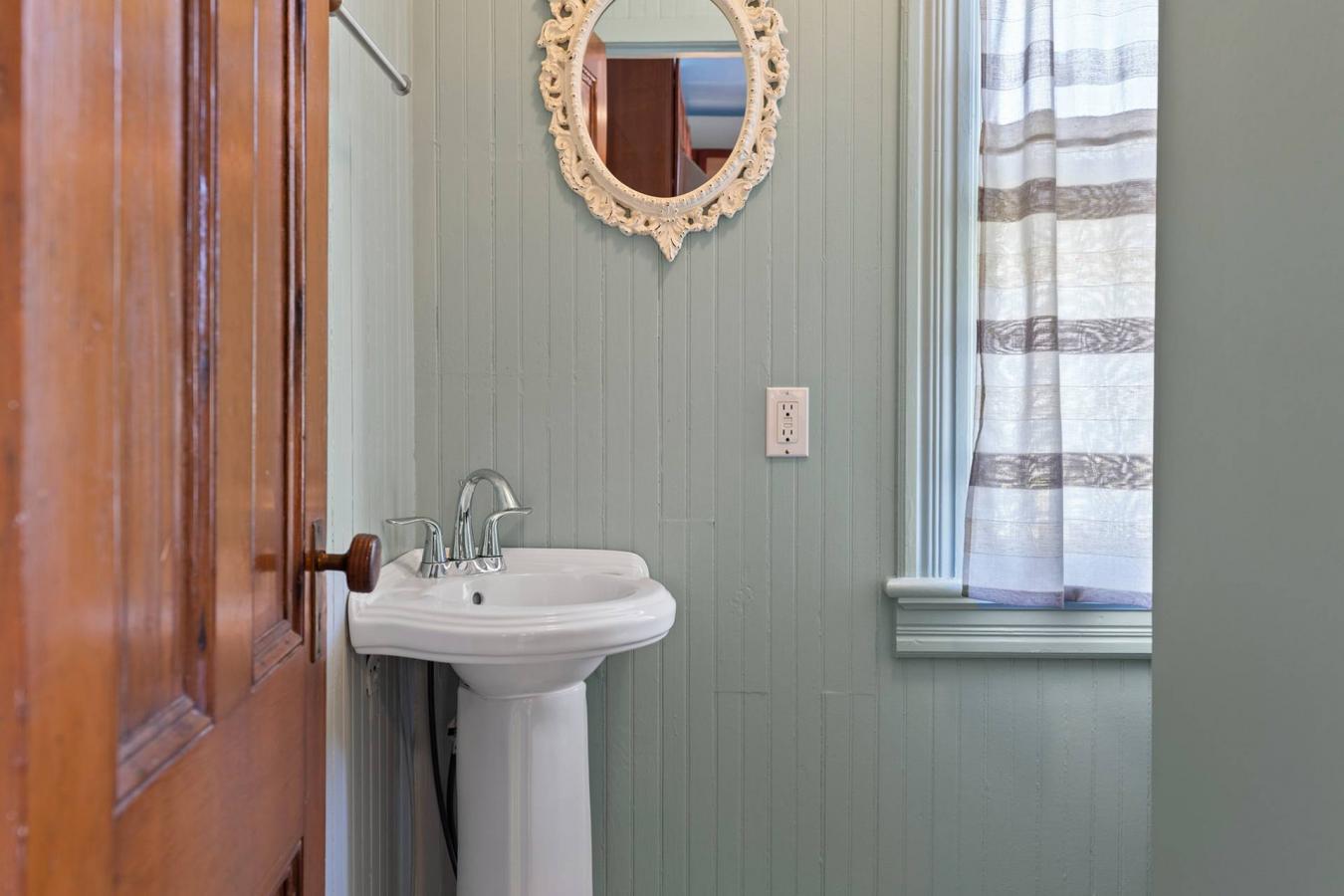 Village of Greenport, New York, 11944, United States, 3 Bedrooms Bedrooms, ,3 BathroomsBathrooms,Residential,For Sale,1824354