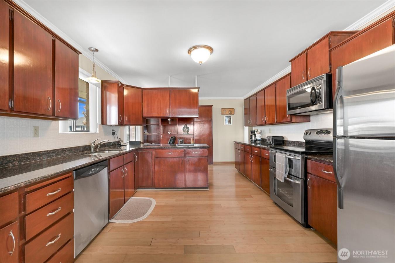 Ferndale, Washington, 98248, United States, 3 Bedrooms Bedrooms, ,2 BathroomsBathrooms,Residential,For Sale,1824342