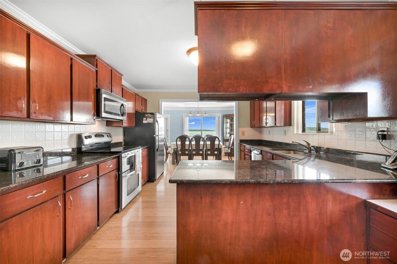 Ferndale, Washington, 98248, United States, 3 Bedrooms Bedrooms, ,2 BathroomsBathrooms,Residential,For Sale,1824342