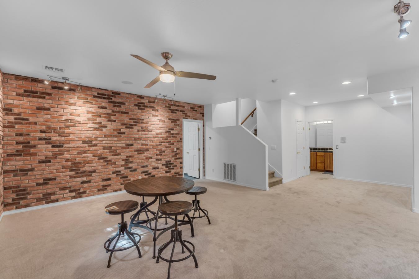 Chandler, Maricopa, 85249, United States, 6 Bedrooms Bedrooms, ,4 BathroomsBathrooms,Residential,For Sale,1820283