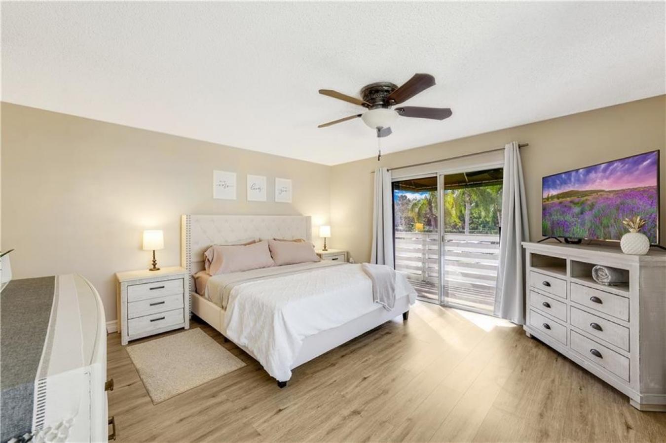 Do not miss out on this gorgeous 3 BD/2.5 BTH townhouse in Arbor Court – image 7