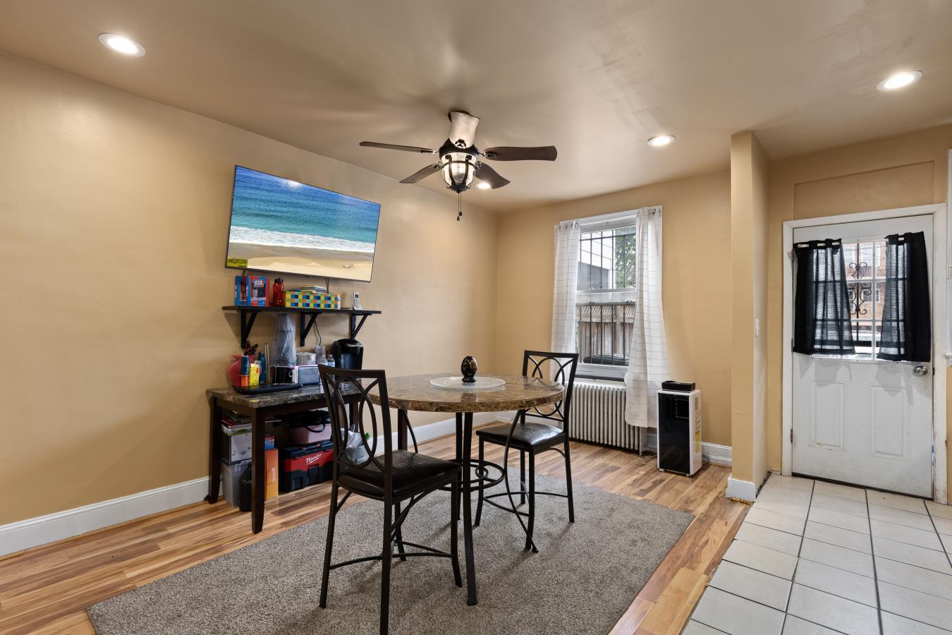 Washington, District Of Columbia, 20001, United States, 3 Bedrooms Bedrooms, ,1 BathroomBathrooms,Residential,For Sale,1828888