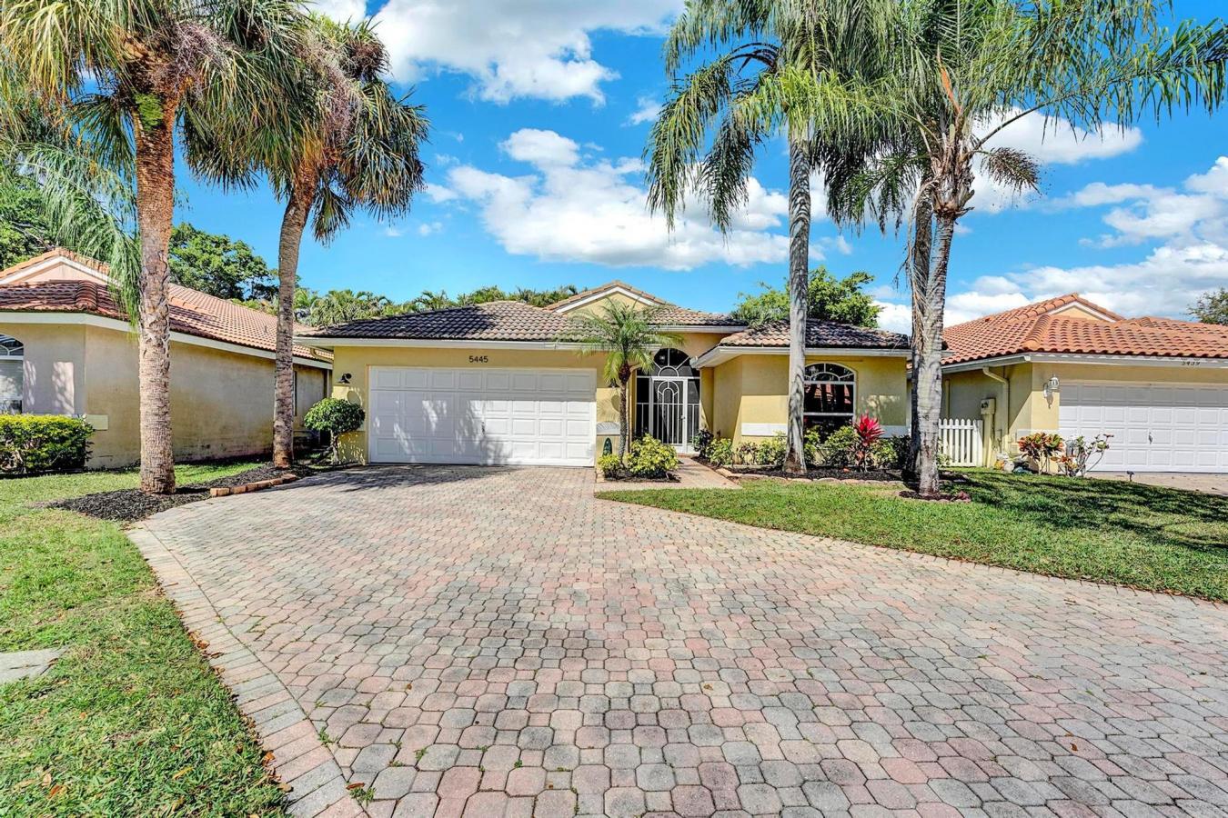 Delray Beach, Florida, 33484, United States, 3 Bedrooms Bedrooms, ,2 BathroomsBathrooms,Residential,For Sale,1828887