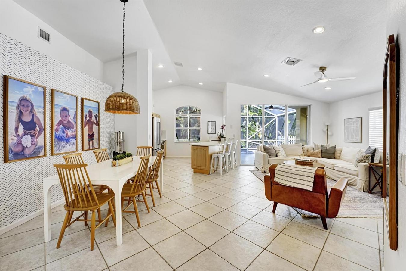 Delray Beach, Florida, 33484, United States, 3 Bedrooms Bedrooms, ,2 BathroomsBathrooms,Residential,For Sale,1828887
