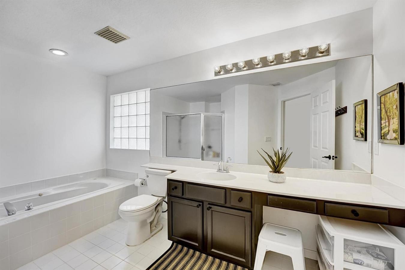 Delray Beach, Florida, 33484, United States, 3 Bedrooms Bedrooms, ,2 BathroomsBathrooms,Residential,For Sale,1828887