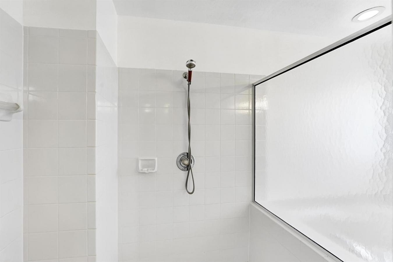 Delray Beach, Florida, 33484, United States, 3 Bedrooms Bedrooms, ,2 BathroomsBathrooms,Residential,For Sale,1828887