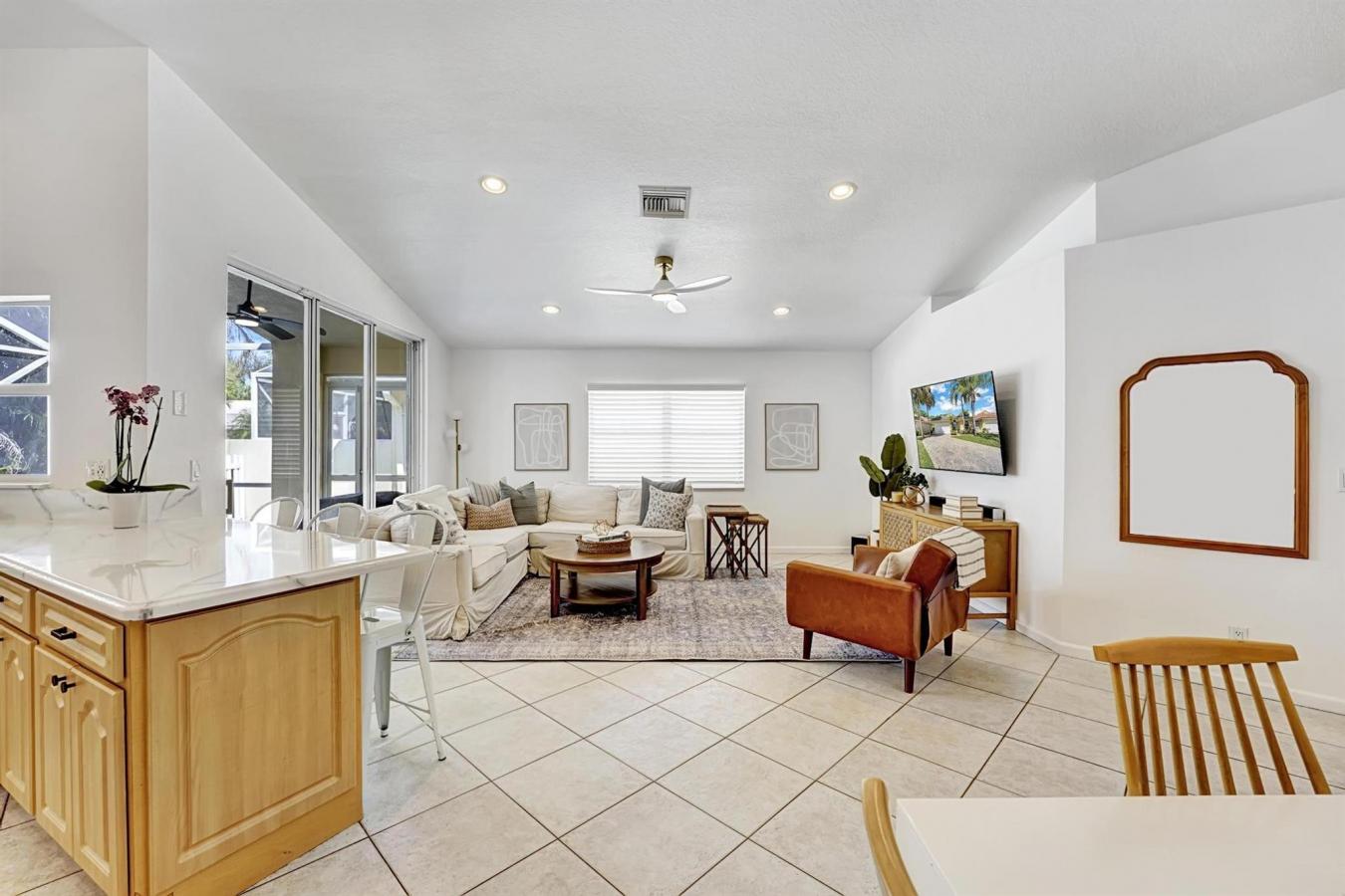 Delray Beach, Florida, 33484, United States, 3 Bedrooms Bedrooms, ,2 BathroomsBathrooms,Residential,For Sale,1828887