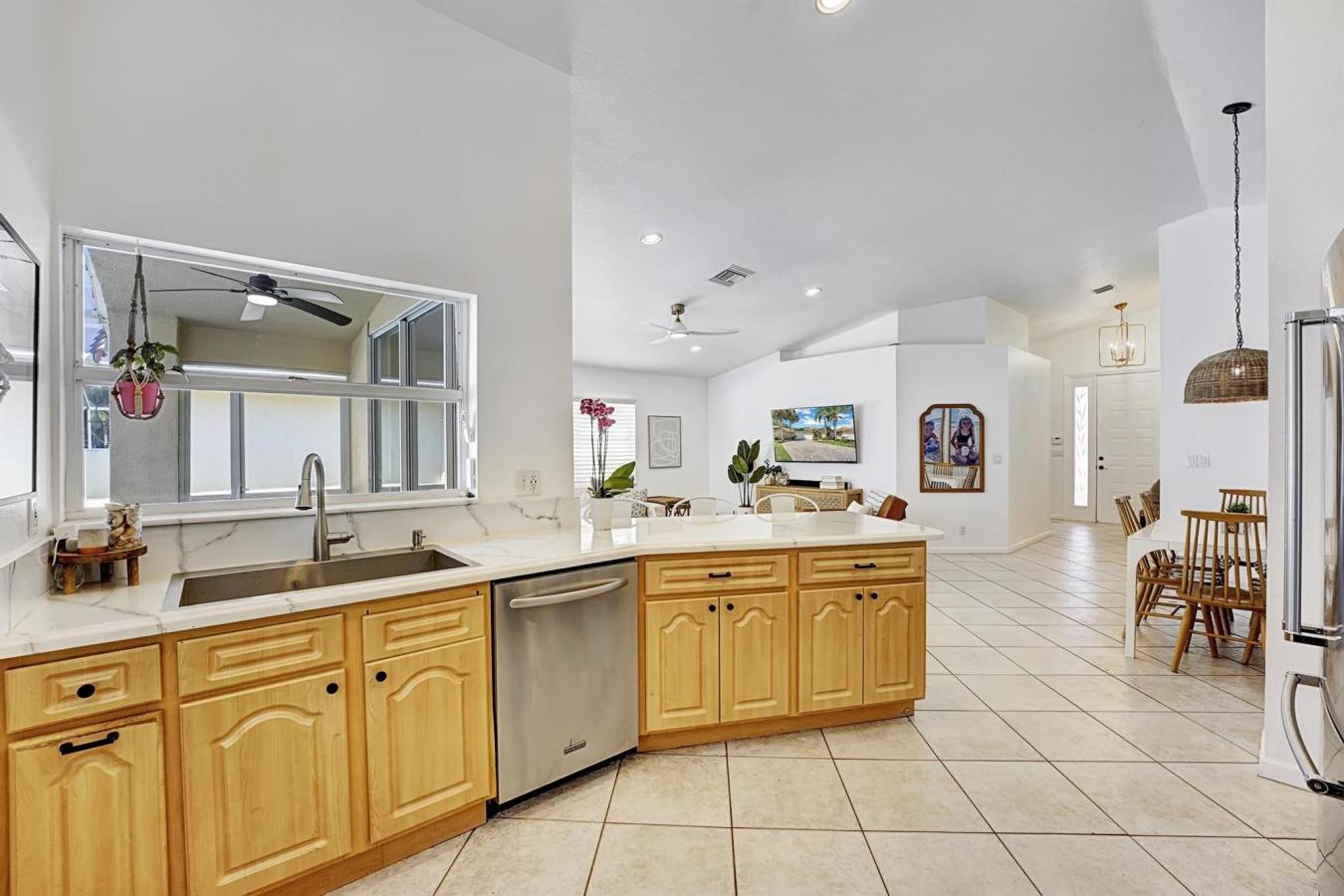 Delray Beach, Florida, 33484, United States, 3 Bedrooms Bedrooms, ,2 BathroomsBathrooms,Residential,For Sale,1828887