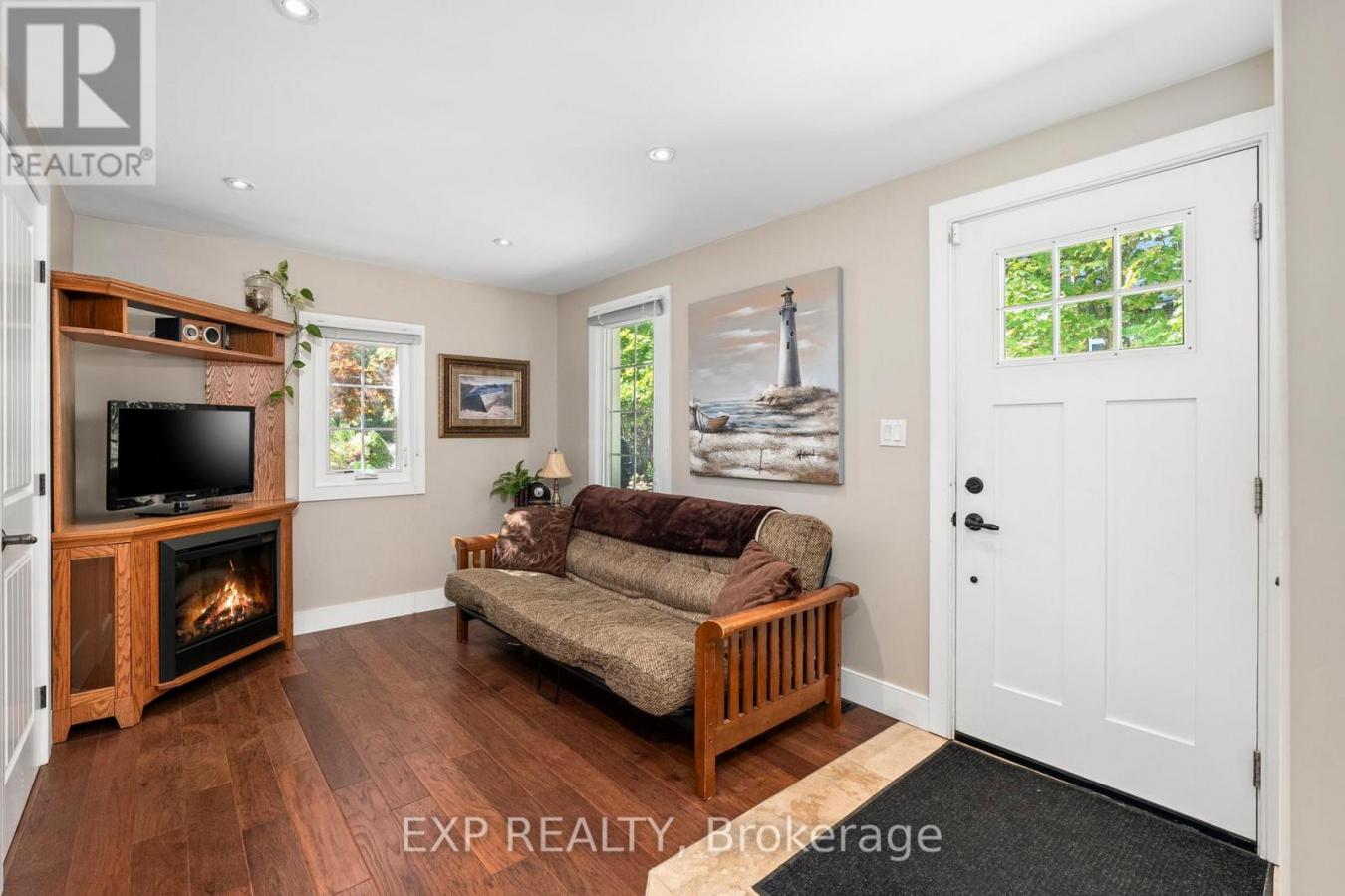 Georgina, ON, L0E1L0, Canada, 3 Bedrooms Bedrooms, ,Residential,For Sale,1828884