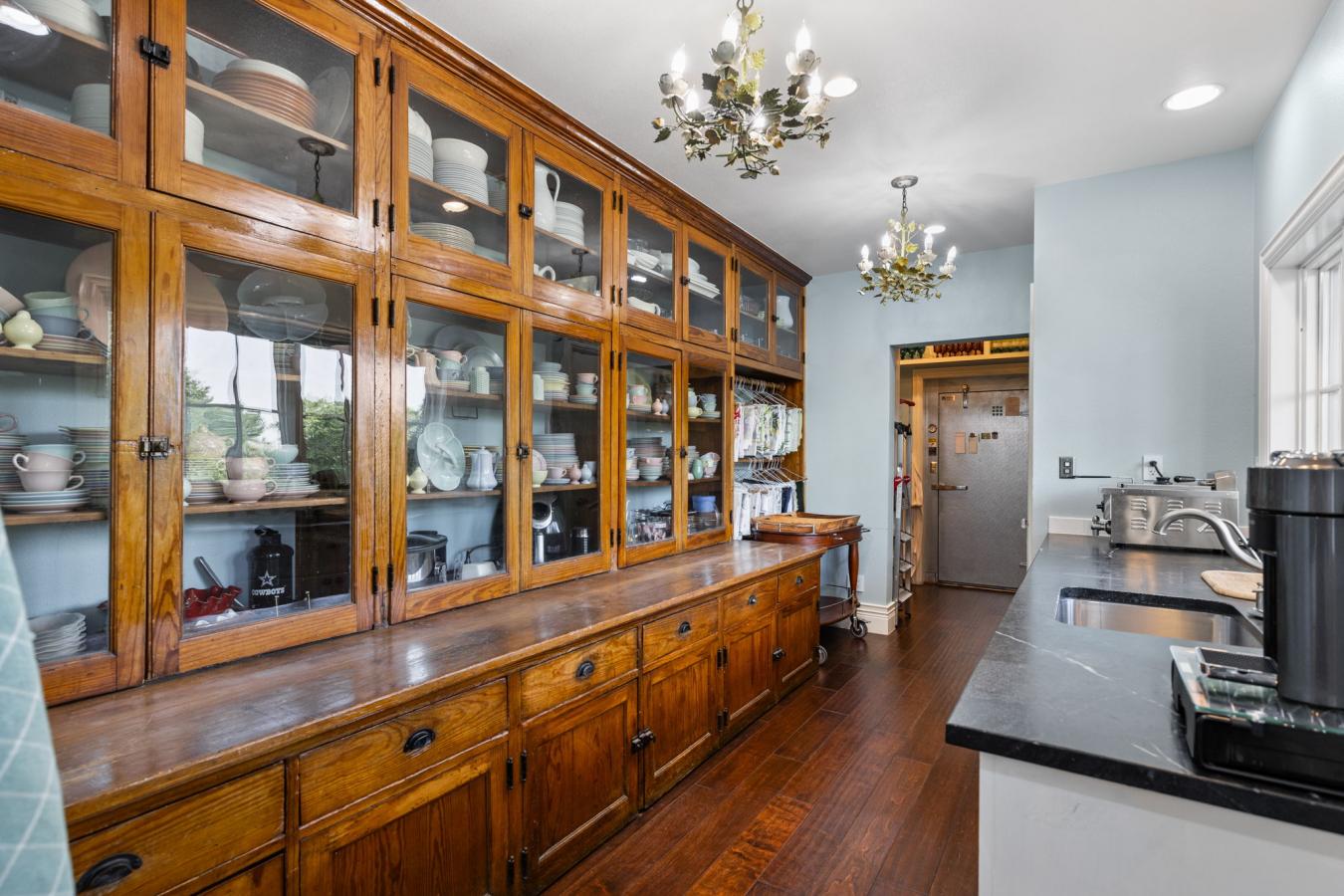 New Braunfels, Guadalupe, 78130, United States, 5 Bedrooms Bedrooms, ,5 BathroomsBathrooms,Residential,For Sale,1828881