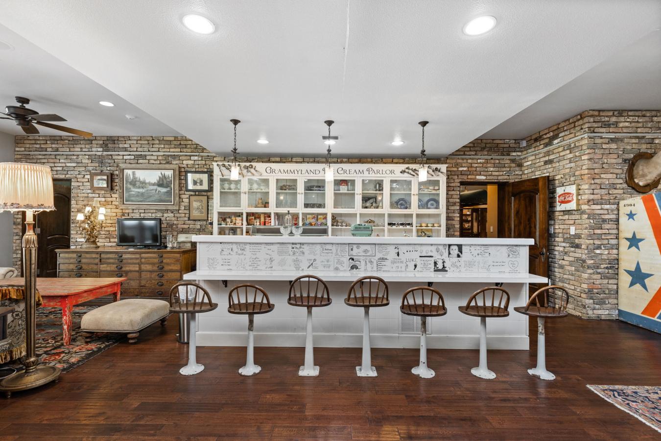 New Braunfels, Guadalupe, 78130, United States, 5 Bedrooms Bedrooms, ,5 BathroomsBathrooms,Residential,For Sale,1828881