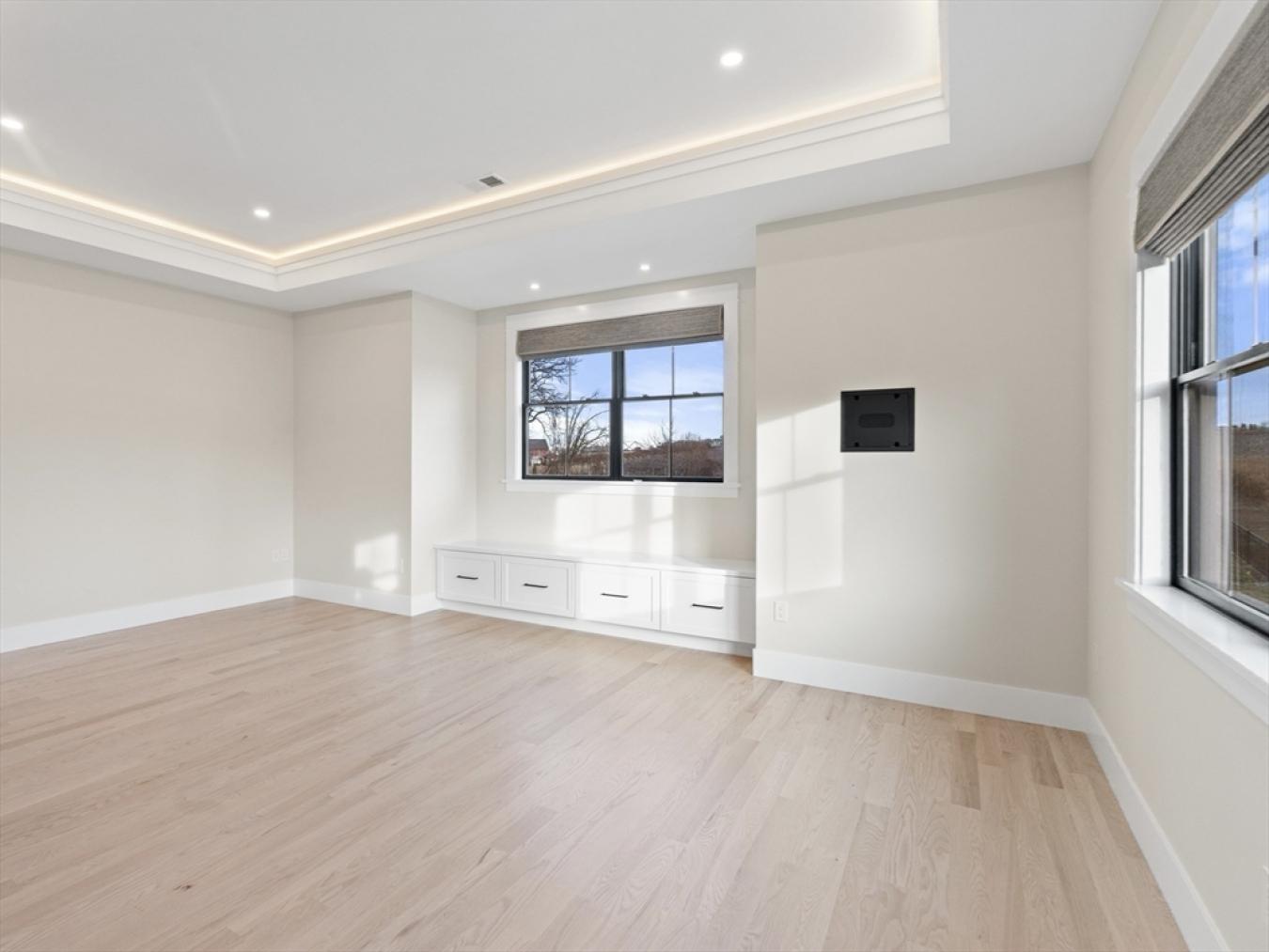 Natick, Massachusetts, 01760, United States, 6 Bedrooms Bedrooms, ,6 BathroomsBathrooms,Residential,For Sale,1828878