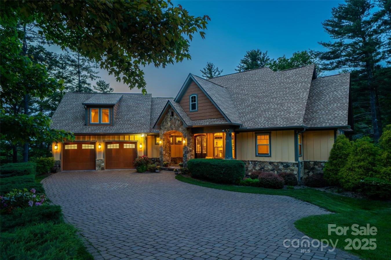 Asheville, North Carolina, 28803, United States, 6 Bedrooms Bedrooms, ,4 BathroomsBathrooms,Residential,For Sale,1828876