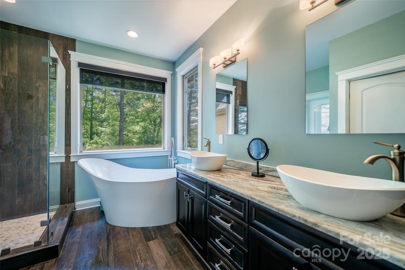 Asheville, North Carolina, 28803, United States, 6 Bedrooms Bedrooms, ,4 BathroomsBathrooms,Residential,For Sale,1828876
