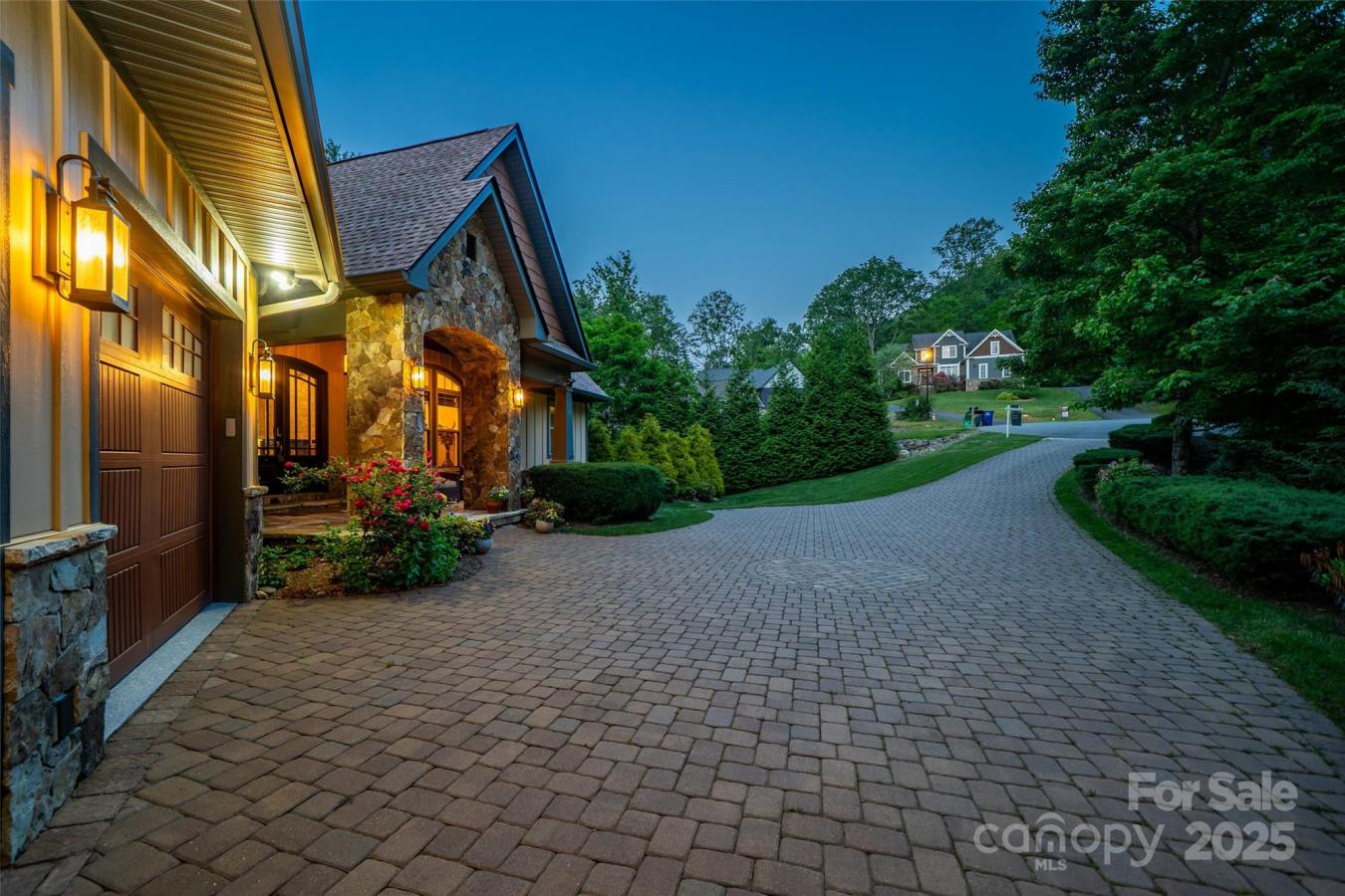 Asheville, North Carolina, 28803, United States, 6 Bedrooms Bedrooms, ,4 BathroomsBathrooms,Residential,For Sale,1828876