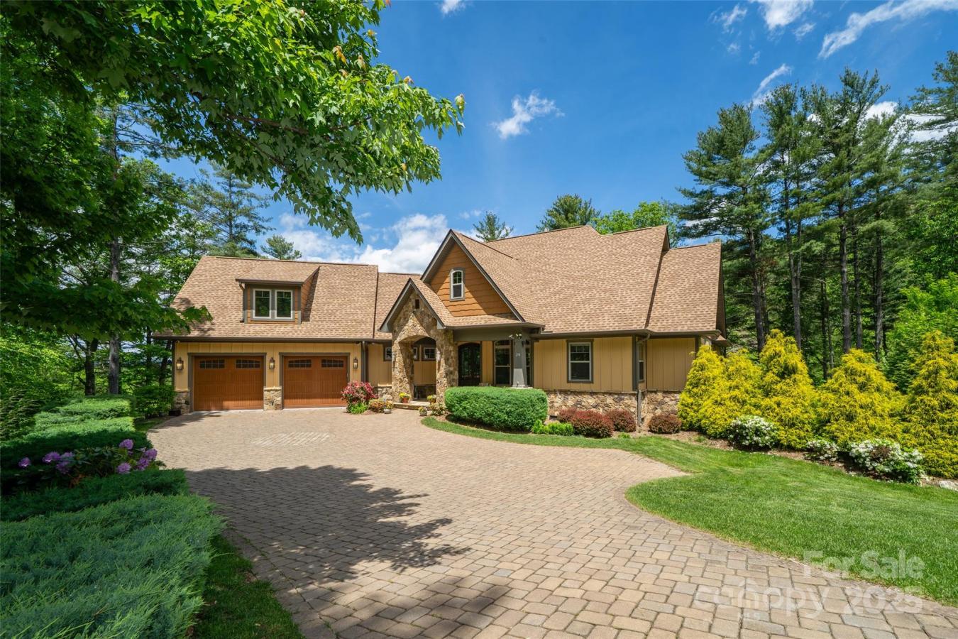 Asheville, North Carolina, 28803, United States, 6 Bedrooms Bedrooms, ,4 BathroomsBathrooms,Residential,For Sale,1828876