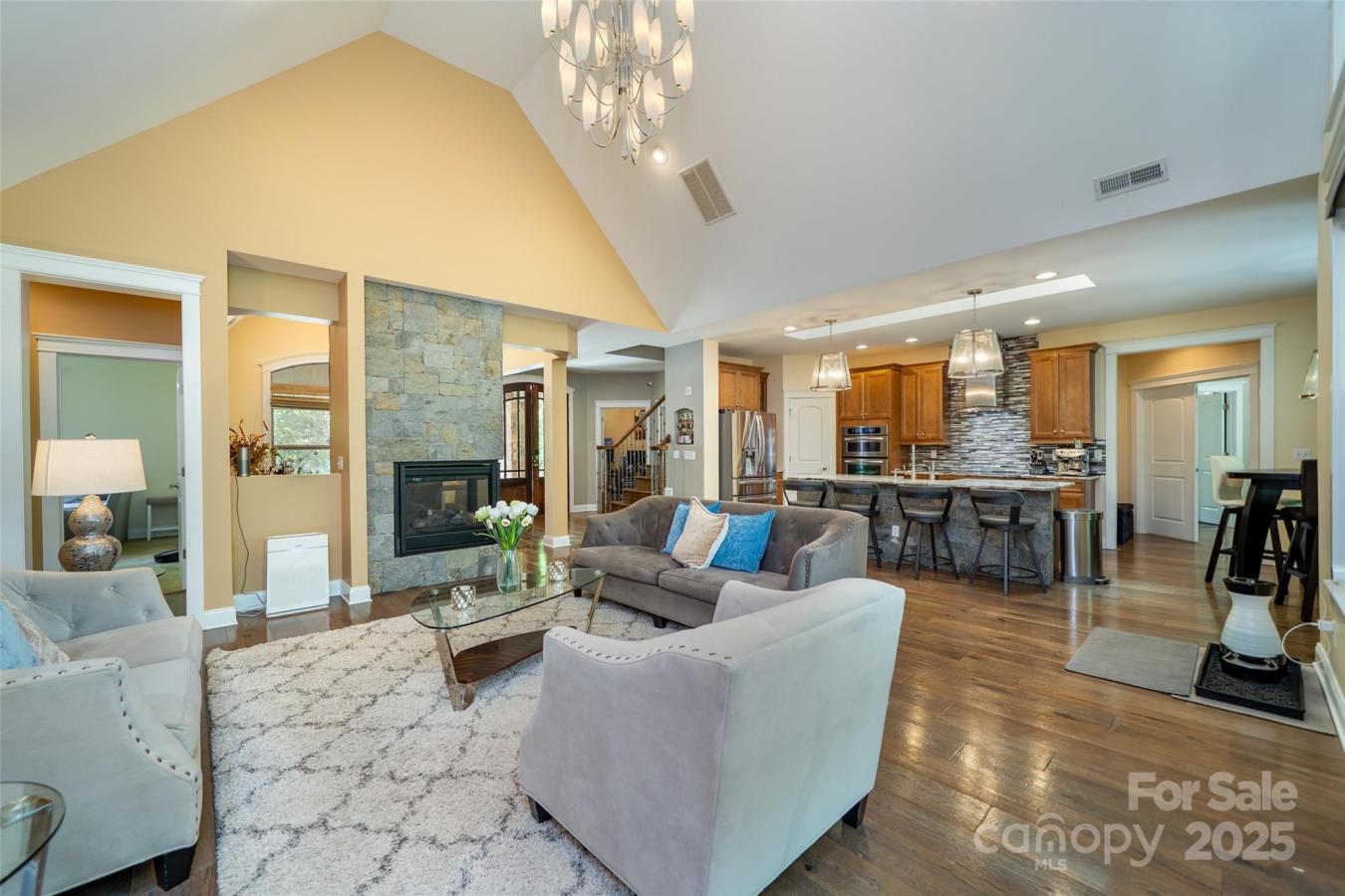 Asheville, North Carolina, 28803, United States, 6 Bedrooms Bedrooms, ,4 BathroomsBathrooms,Residential,For Sale,1828876