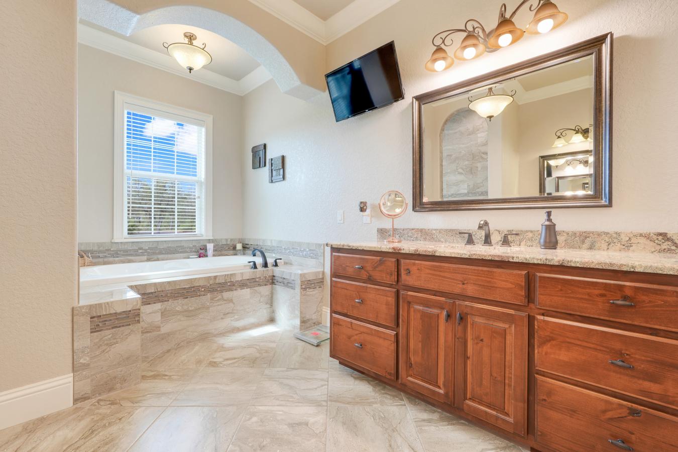 LAKE WALES, Polk, 33898, United States, 6 Bedrooms Bedrooms, ,6 BathroomsBathrooms,Residential,For Sale,1828875