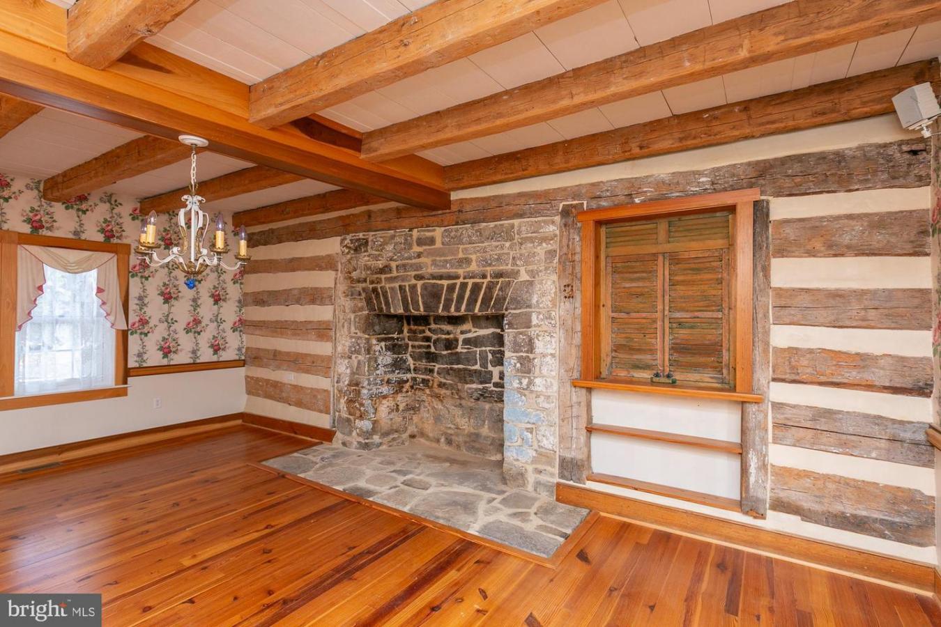 Hedgesville, West Virginia, 25427, United States, 5 Bedrooms Bedrooms, ,4 BathroomsBathrooms,Residential,For Sale,1820687