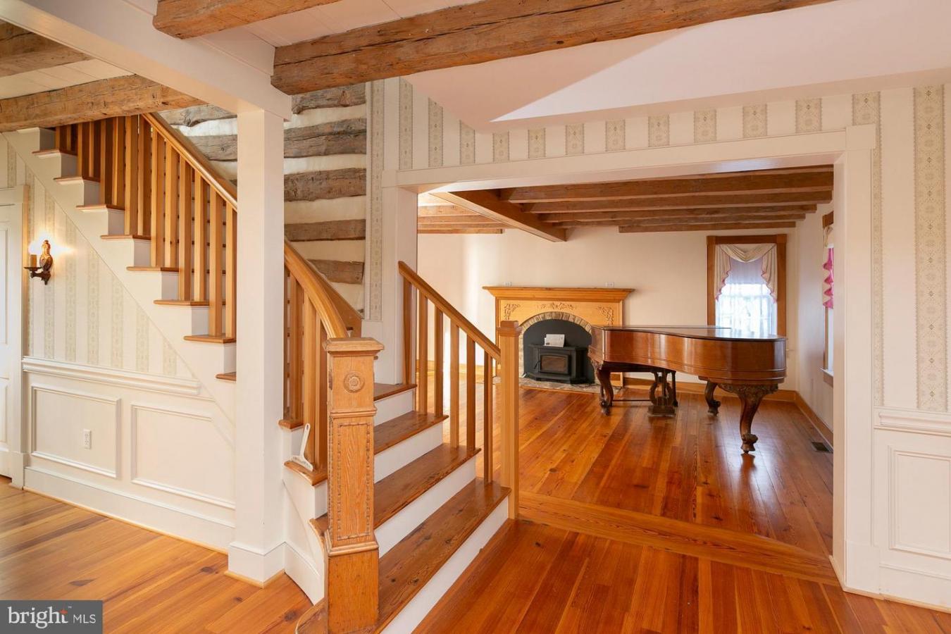 Hedgesville, West Virginia, 25427, United States, 5 Bedrooms Bedrooms, ,4 BathroomsBathrooms,Residential,For Sale,1820687