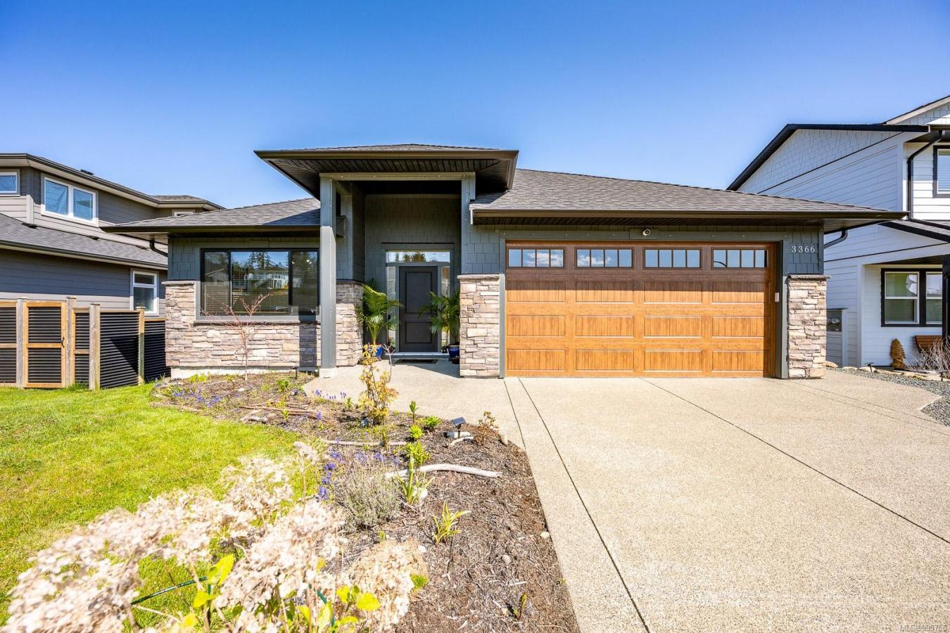 Courtenay, BC, V9N 0E7, Canada, 6 Bedrooms Bedrooms, ,Residential,For Sale,1828873