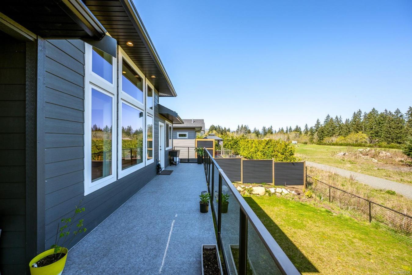 Courtenay, BC, V9N 0E7, Canada, 6 Bedrooms Bedrooms, ,Residential,For Sale,1828873