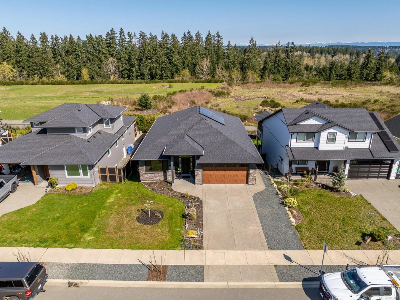 Courtenay, BC, V9N 0E7, Canada, 6 Bedrooms Bedrooms, ,Residential,For Sale,1828873