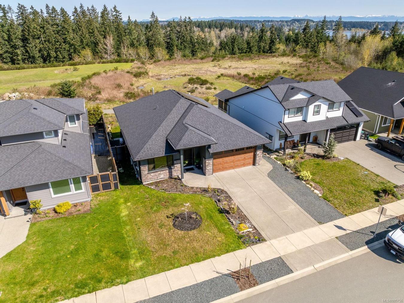 Courtenay, BC, V9N 0E7, Canada, 6 Bedrooms Bedrooms, ,Residential,For Sale,1828873