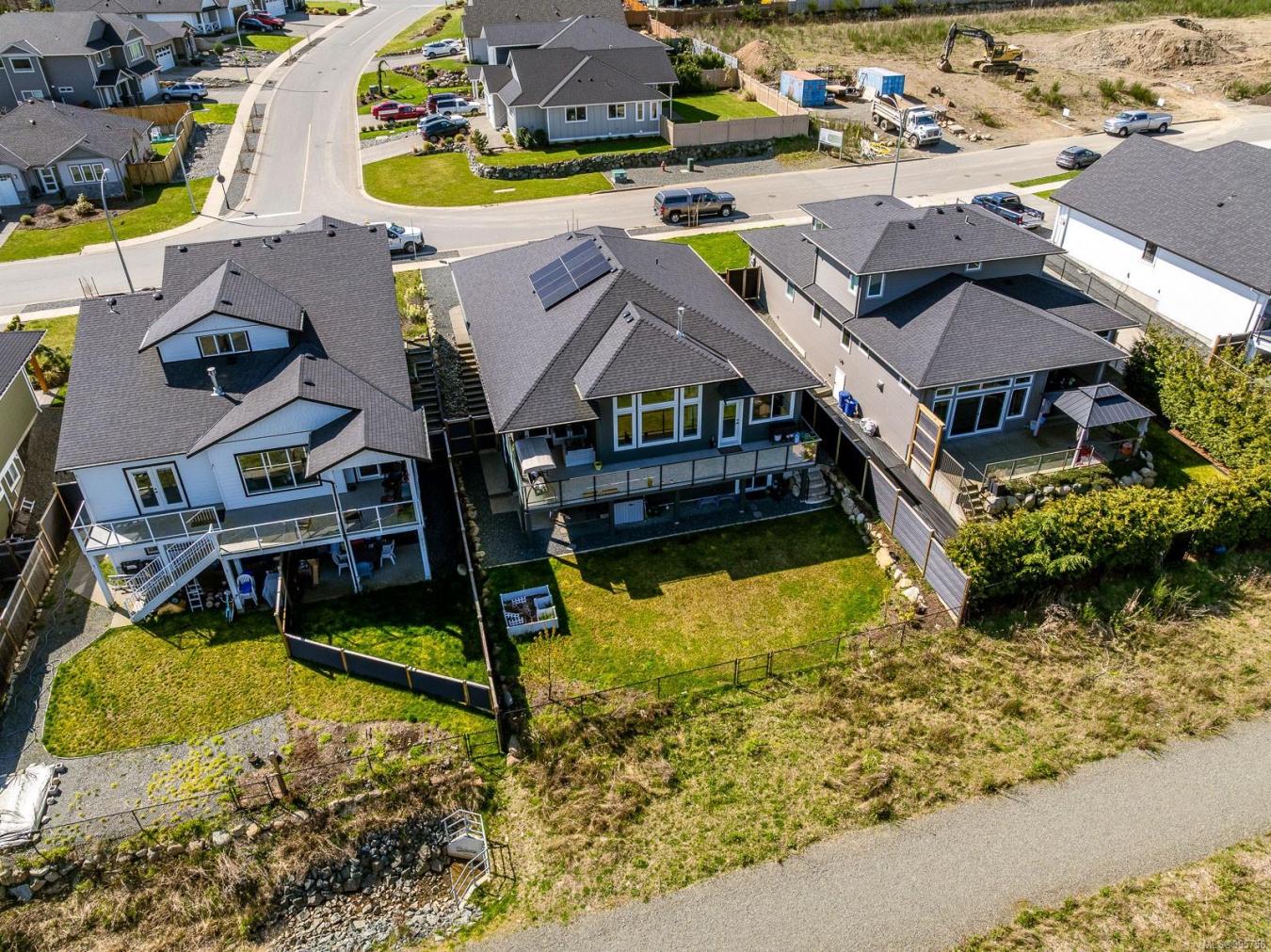 Courtenay, BC, V9N 0E7, Canada, 6 Bedrooms Bedrooms, ,Residential,For Sale,1828873