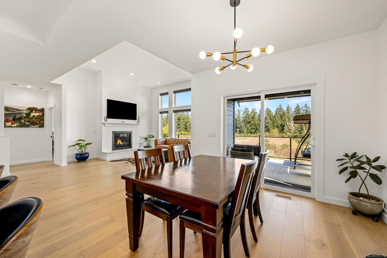 Courtenay, BC, V9N 0E7, Canada, 6 Bedrooms Bedrooms, ,Residential,For Sale,1828873