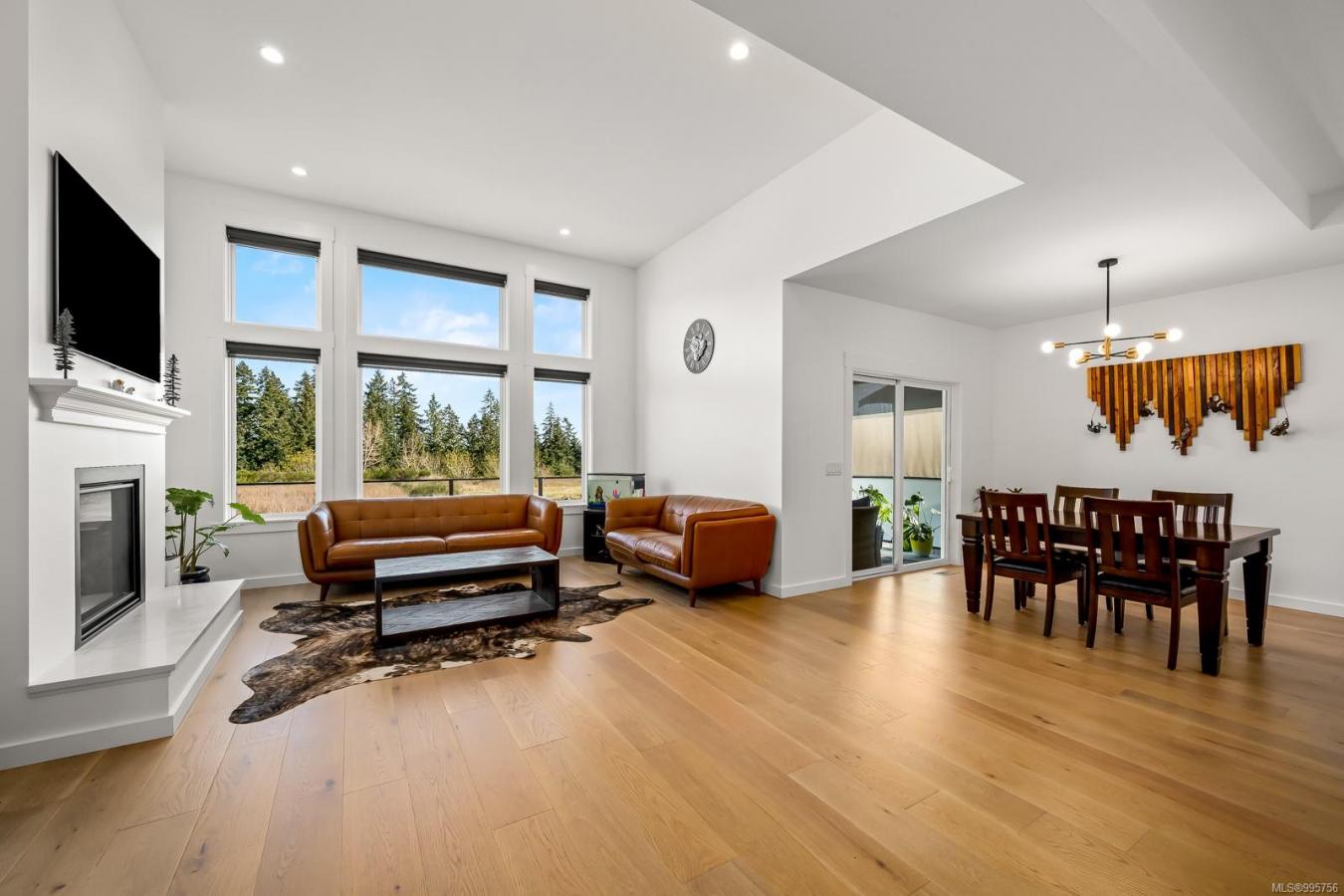 Courtenay, BC, V9N 0E7, Canada, 6 Bedrooms Bedrooms, ,Residential,For Sale,1828873