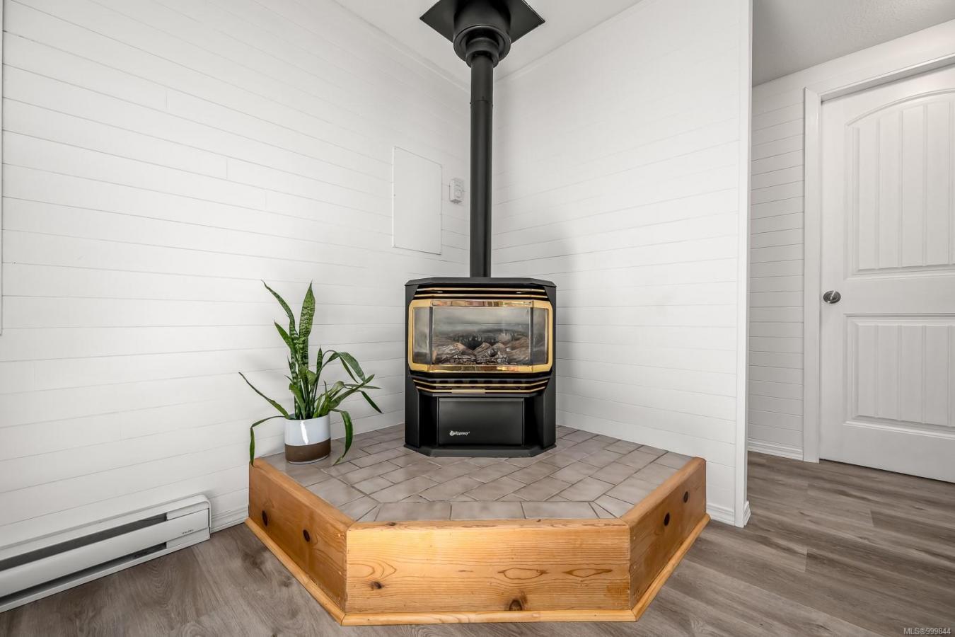 Black Creek, BC, V9J 1B3, Canada, 2 Bedrooms Bedrooms, ,1 BathroomBathrooms,Residential,For Sale,1828870