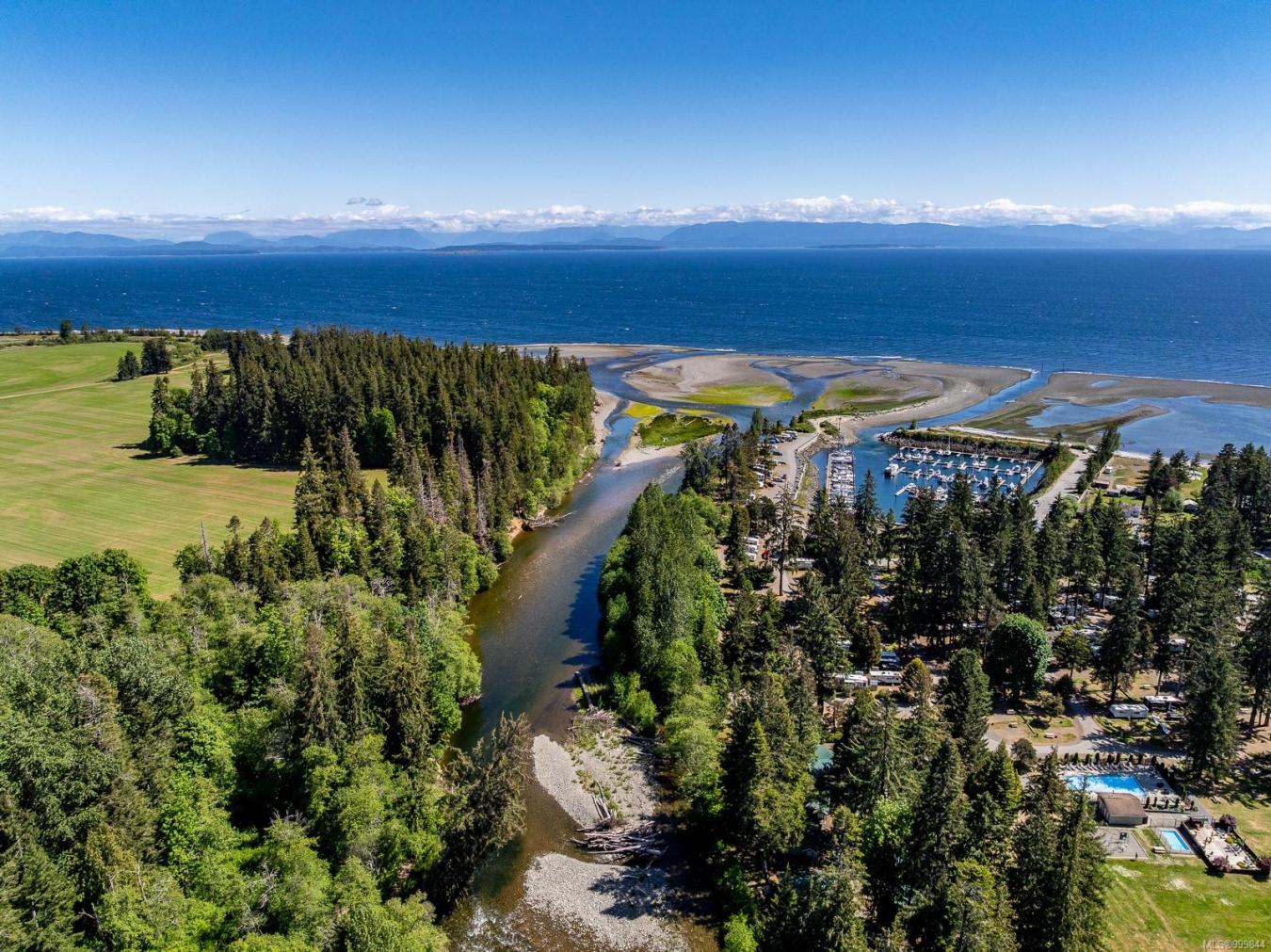 Black Creek, BC, V9J 1B3, Canada, 2 Bedrooms Bedrooms, ,1 BathroomBathrooms,Residential,For Sale,1828870