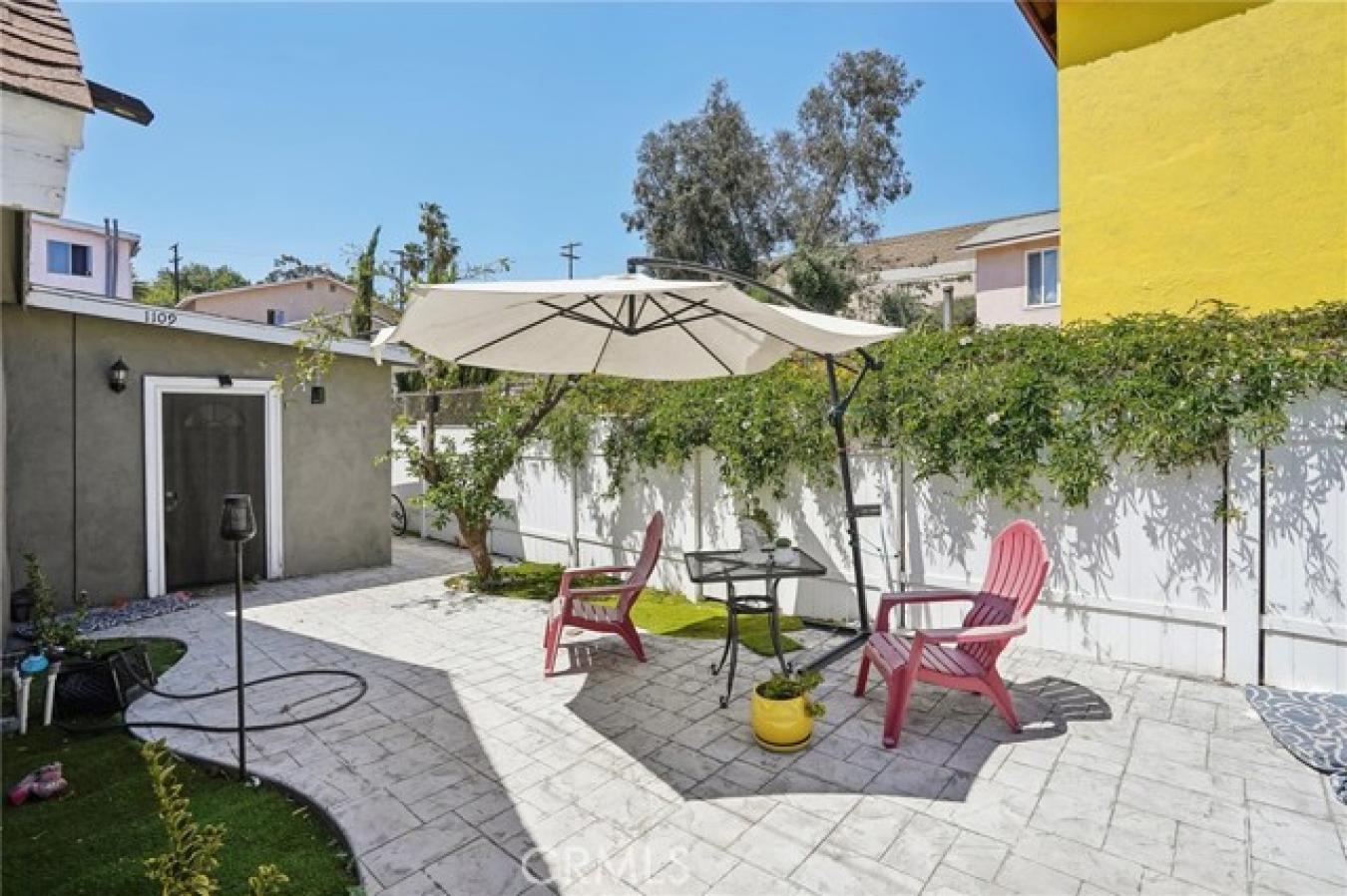 Los Angeles, California, 90023, United States, 2 Bedrooms Bedrooms, ,1 BathroomBathrooms,Residential,For Sale,1828864