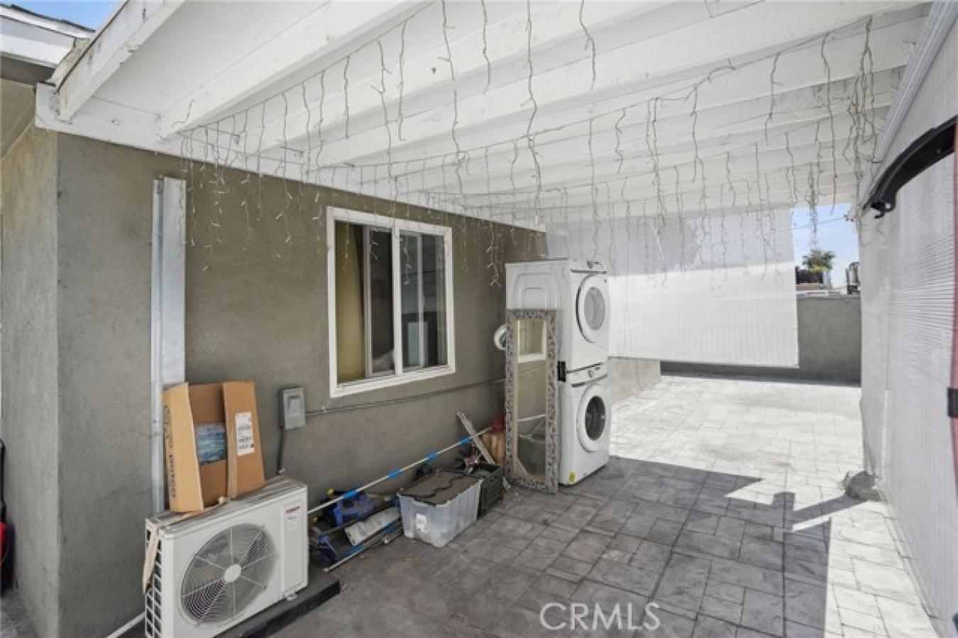Los Angeles, California, 90023, United States, 2 Bedrooms Bedrooms, ,1 BathroomBathrooms,Residential,For Sale,1828864